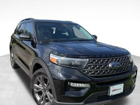 Used 2023 Ford Explorer XLT w/ Equipment Group 202A RWD image 1