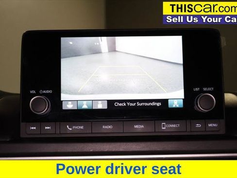 Used 2025 Honda Pilot Sport image 17