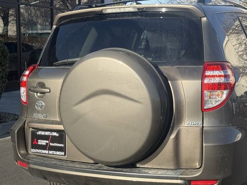 Used 2012 Toyota RAV4 4WD V6 image 34