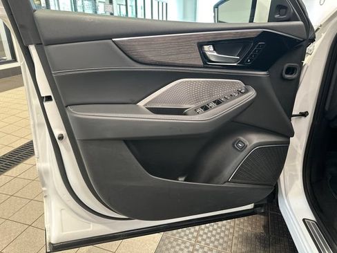 Used 2023 Acura MDX SH-AWD w/ Advance Package image 11