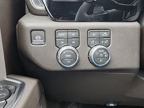 New 2026 GMC Sierra 1500 SLT w/ SLT Premium Plus Package image 19