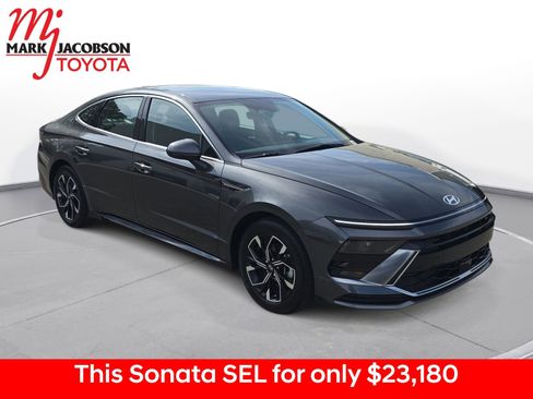 Used 2025 Hyundai Sonata SEL FWD image 5