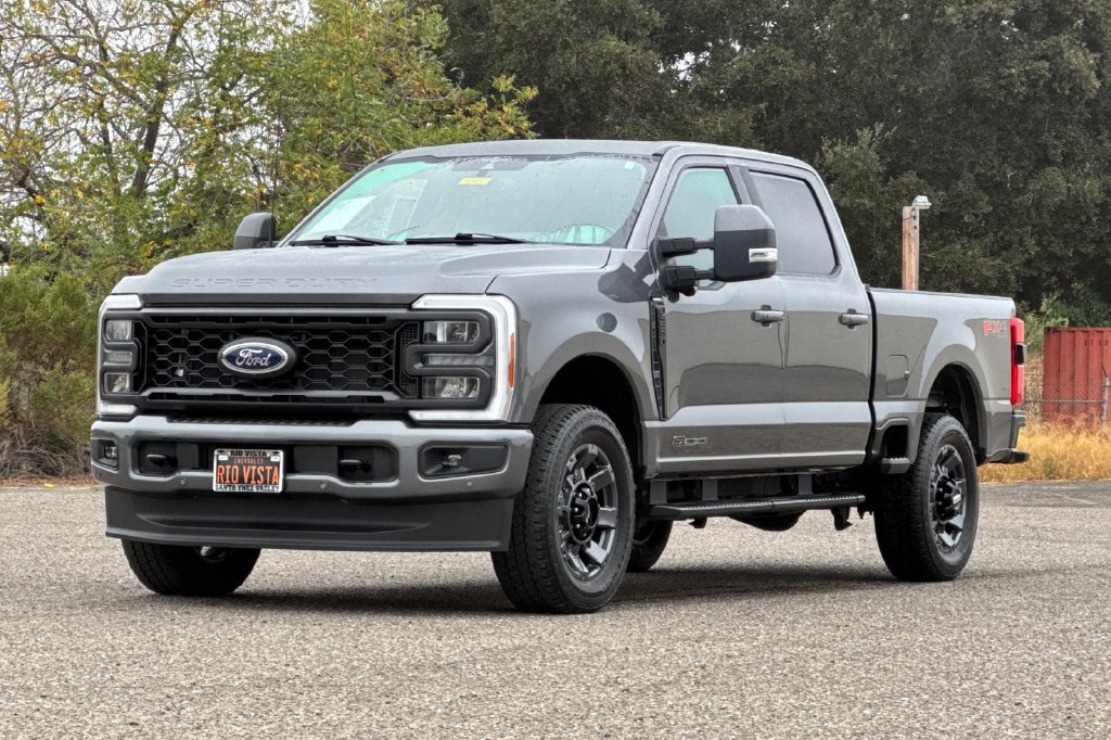 Used 2023 Ford F250 Lariat w/ Lariat Ultimate Package AWD/4WD image 8