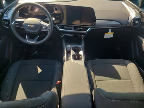 New 2026 Chevrolet Equinox EV LT image 15