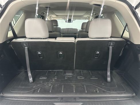 Used 2025 Honda Pilot Touring image 5