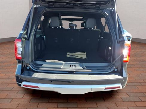 Used 2024 Ford Expedition Max Platinum image 28