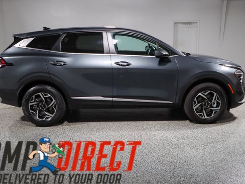 Used 2024 Kia Sportage LX AWD/4WD image 6