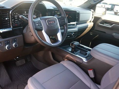 Used 2023 GMC Sierra 1500 SLT w/ SLT Premium Plus Package AWD/4WD image 14