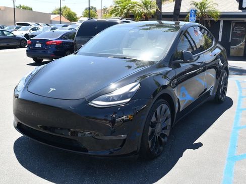 Used 2022 Tesla Model Y Performance AWD/4WD image 3