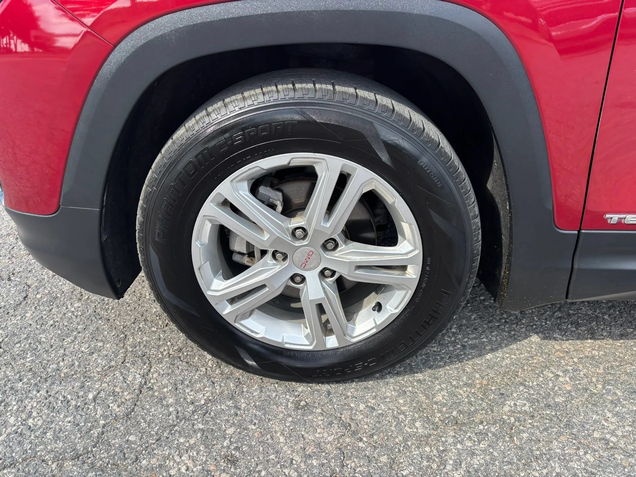 Used 2019 GMC Terrain SLE w/ Driver Convenience Package FWD image 10