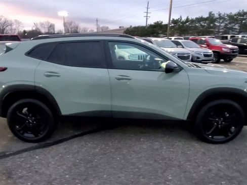 Used 2025 Chevrolet Trax ACTIV w/ Driver Confidence Package image 9