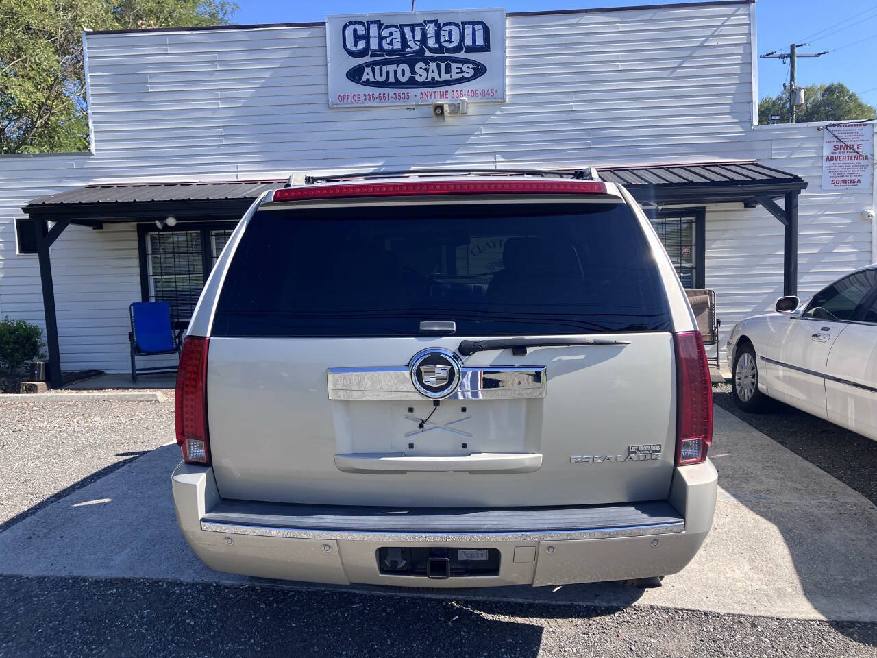 Used 2007 Cadillac Escalade AWD image 5