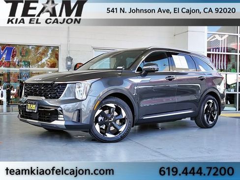 Certified 2025 Kia Sorento SX Prestige AWD/4WD image 2