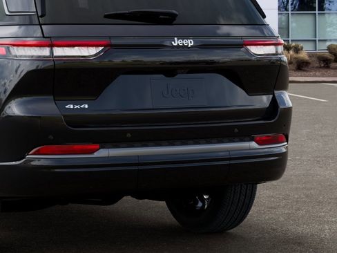 New 2026 Jeep Grand Cherokee Limited Reserve AWD/4WD image 13