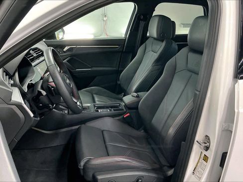Certified 2025 Audi Q3 2.0T Premium Plus w/ Premium Plus Package image 27
