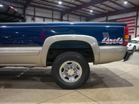 Used 2000 Chevrolet Silverado 2500 LS w/ Firm Ride Suspension Pkg image 5