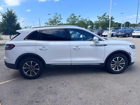 Used 2022 Lincoln Nautilus Reserve FWD image 4