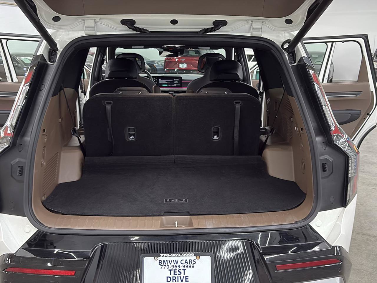Used 2024 Kia EV9 Land AWD/4WD image 18