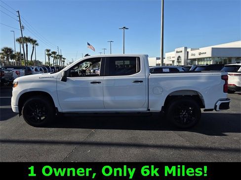 Used 2025 Chevrolet Silverado 1500 Custom image 4