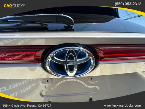 Used 2021 Toyota Venza XLE AWD/4WD image 6