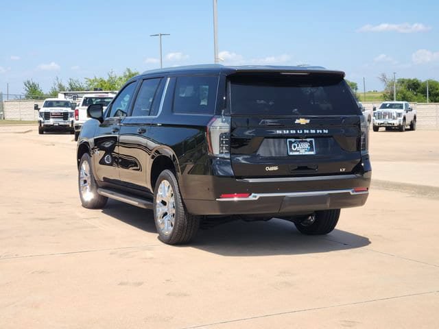 New 2026 Chevrolet Suburban LT w/ Comfort Package AWD/4WD image 6