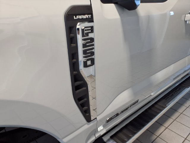 Used 2026 Ford F250 Lariat AWD/4WD image 6