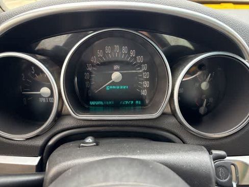 Used 2003 Chevrolet SSR w/ Preferred Equipment Group image 15