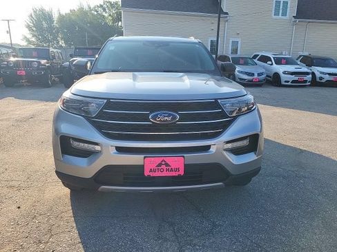 Used 2020 Ford Explorer XLT w/ Equipment Group 202A AWD/4WD image 27