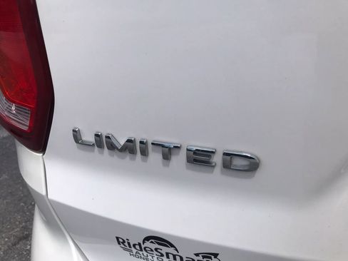 Used 2017 Ford Explorer Limited w/ Equipment Group 301A AWD/4WD image 43