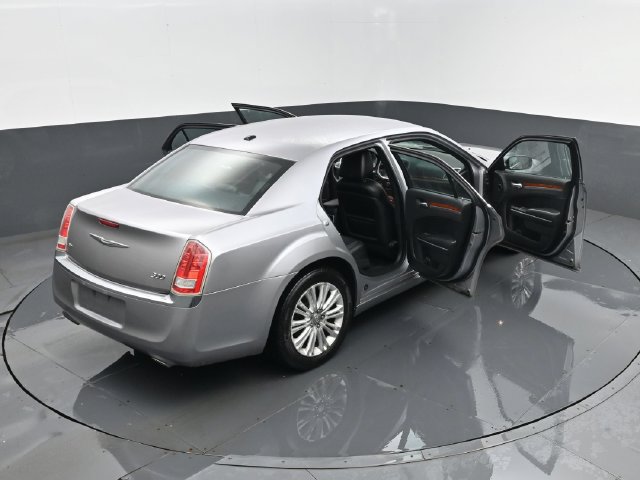 Used 2014 Chrysler 300 AWD image 23