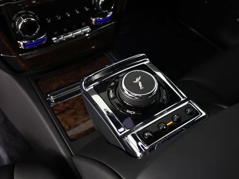 New 2026 Rolls-Royce Phantom Sedan RWD image 18