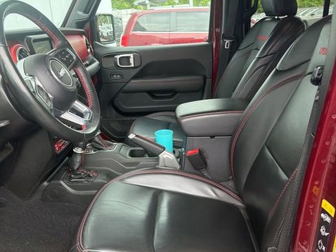 Certified 2021 Jeep Gladiator Rubicon AWD/4WD image 8