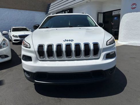 Used 2015 Jeep Cherokee Sport image 7