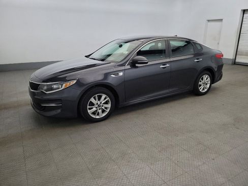 Used 2017 Kia Optima LX FWD image 2