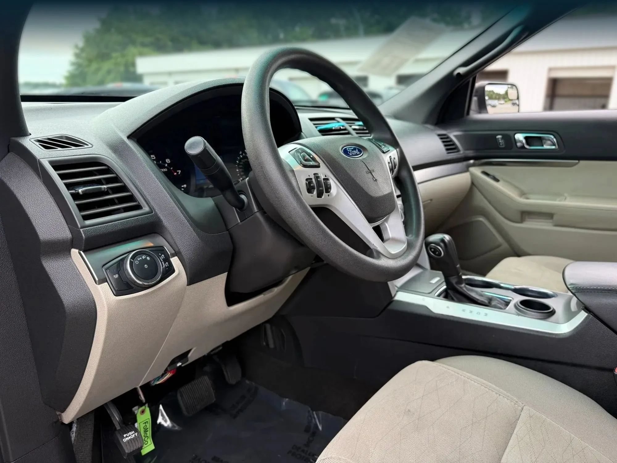 Used 2015 Ford Explorer FWD image 17
