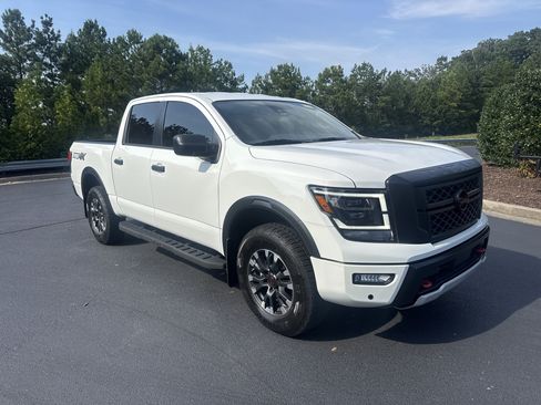Used 2023 Nissan Titan PRO-4X w/ Pro-4x Utility Package AWD/4WD image 2