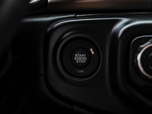 Used 2022 Jeep Gladiator Sport AWD/4WD image 19