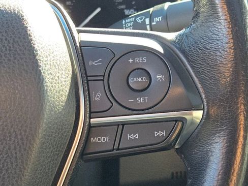 Used 2019 Toyota Avalon XLE w/ Moonroof Package image 33