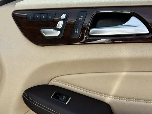 Used 2017 Mercedes-Benz GLS 450 4MATIC image 17