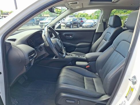Certified 2024 Honda HR-V EX-L image 9