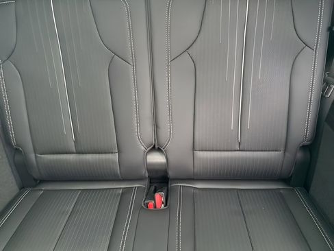 New 2026 Cadillac Vistiq Sport w/ LPO, Floor Liner Package image 39