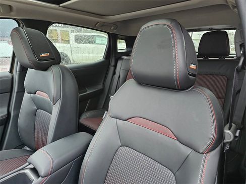 New 2026 Nissan Kicks SR image 11