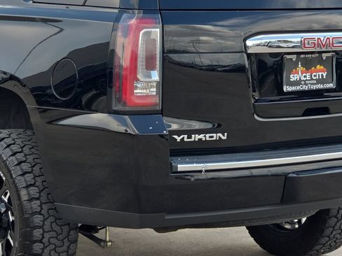 Used 2018 GMC Yukon Denali w/ Denali Ultimate Package AWD/4WD image 30