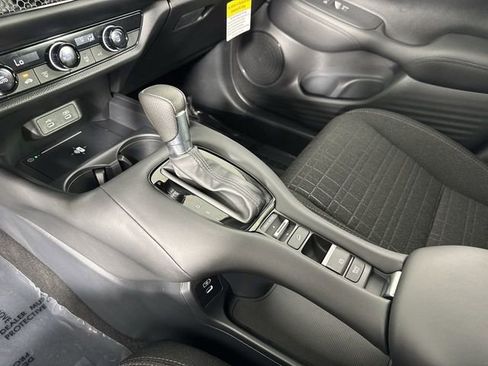 Certified 2026 Honda HR-V LX image 19