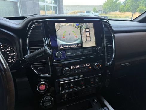 Used 2021 Nissan Titan Platinum Reserve w/ Moonroof Package AWD/4WD image 25