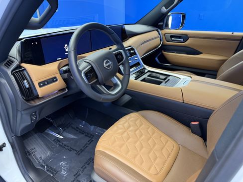 Used 2025 Nissan Armada Platinum Reserve AWD/4WD image 12