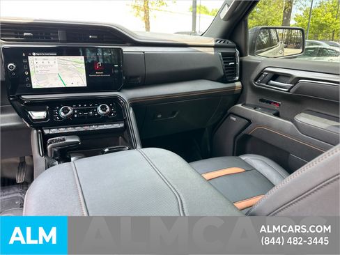 Used 2025 GMC Sierra 1500 AT4 w/ AT4 Premium Package image 17