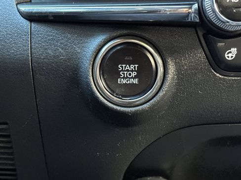 Used 2021 MAZDA MAZDA3 Hatchback w/Premium Plus Pkg image 22