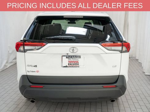 Used 2024 Toyota RAV4 LE FWD image 4
