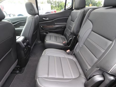 Used 2023 GMC Acadia Denali w/ Denali Ultimate Package FWD image 14